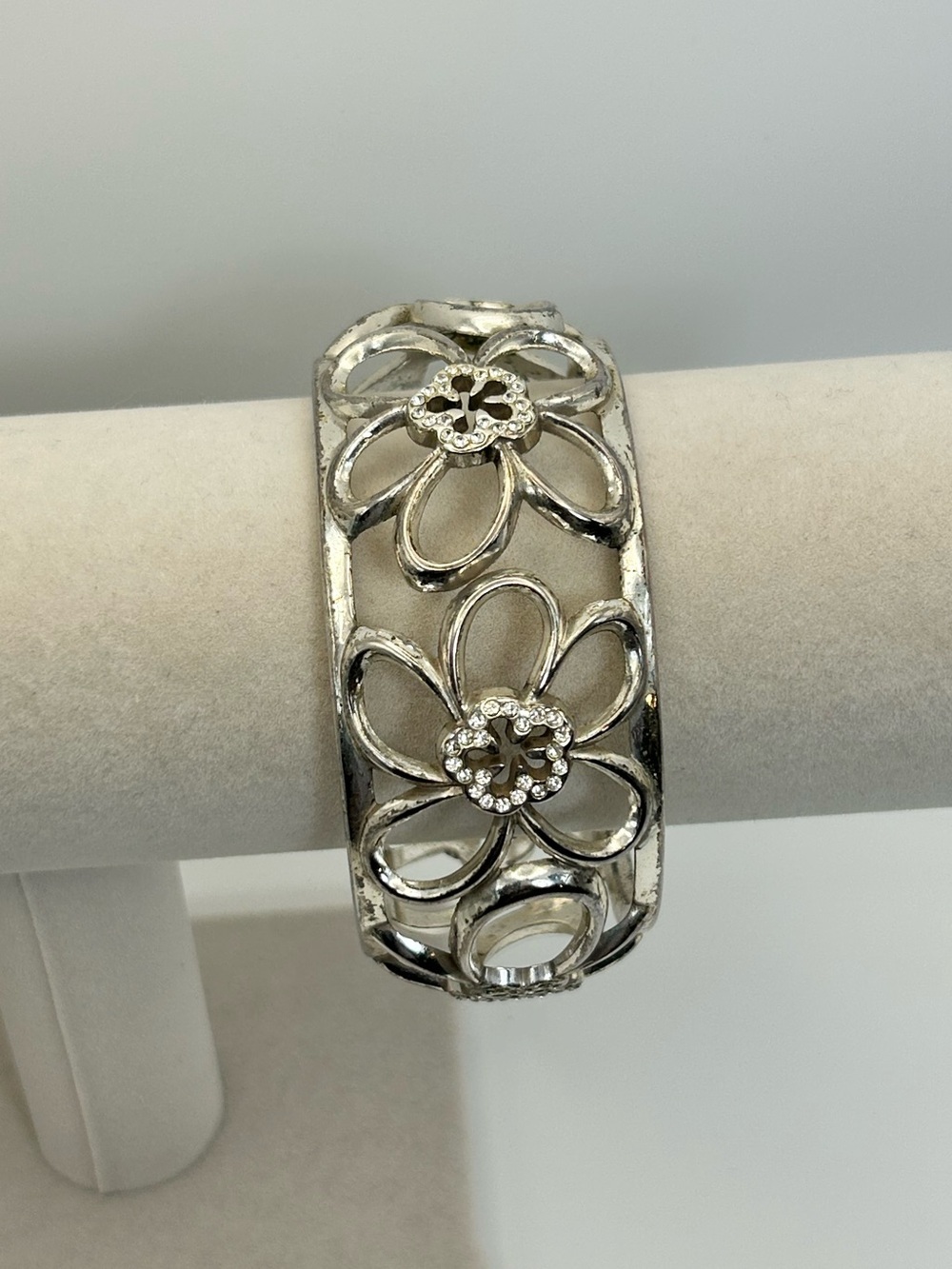 Brighton Infinity Flower Bangle Bracelet Silver Plated Clear Crystals Chunky - Picture 2 of 11